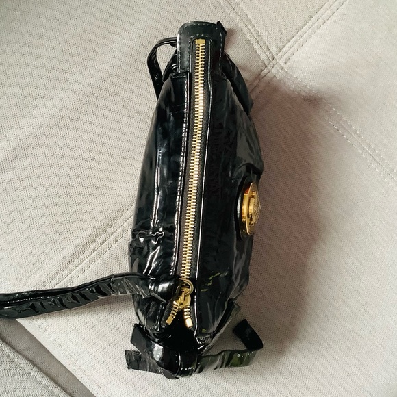 Very dressy GUCCI GO OUT clutch/ bag 🔥🔥🔥 - Picture 6 of 16